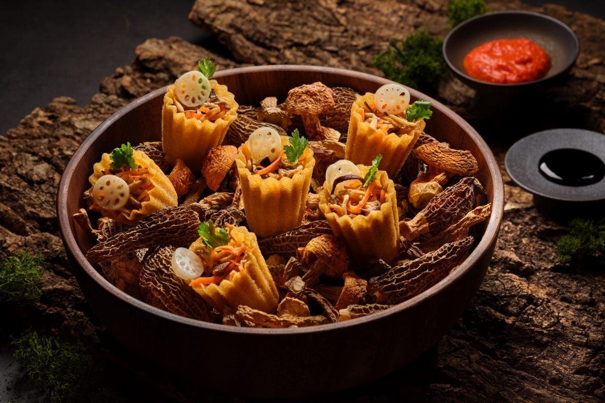 Chef_Hoo_-_Nonya_Kueh_Pie_Tee_娘惹小金杯_1200x800px Plant-based Royalty | Si Chuan Dou Hua