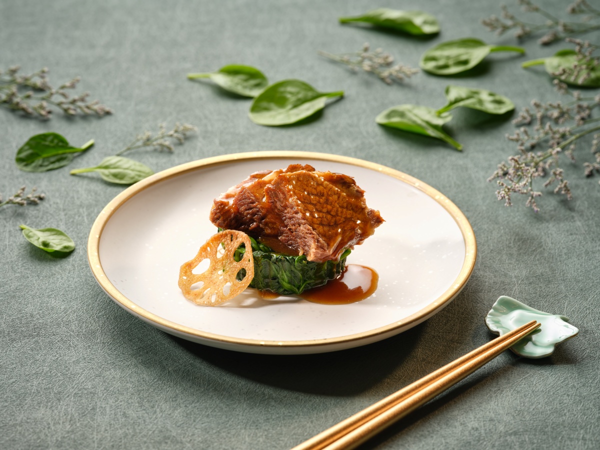 Organic_set_menu_dish_1200x900.jpg