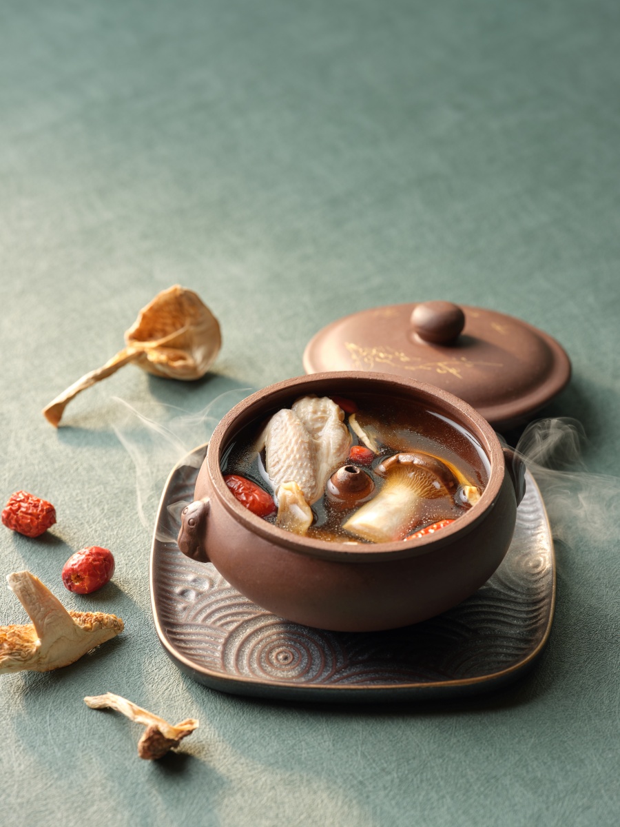 organic set menu dish quail soup 900x1200