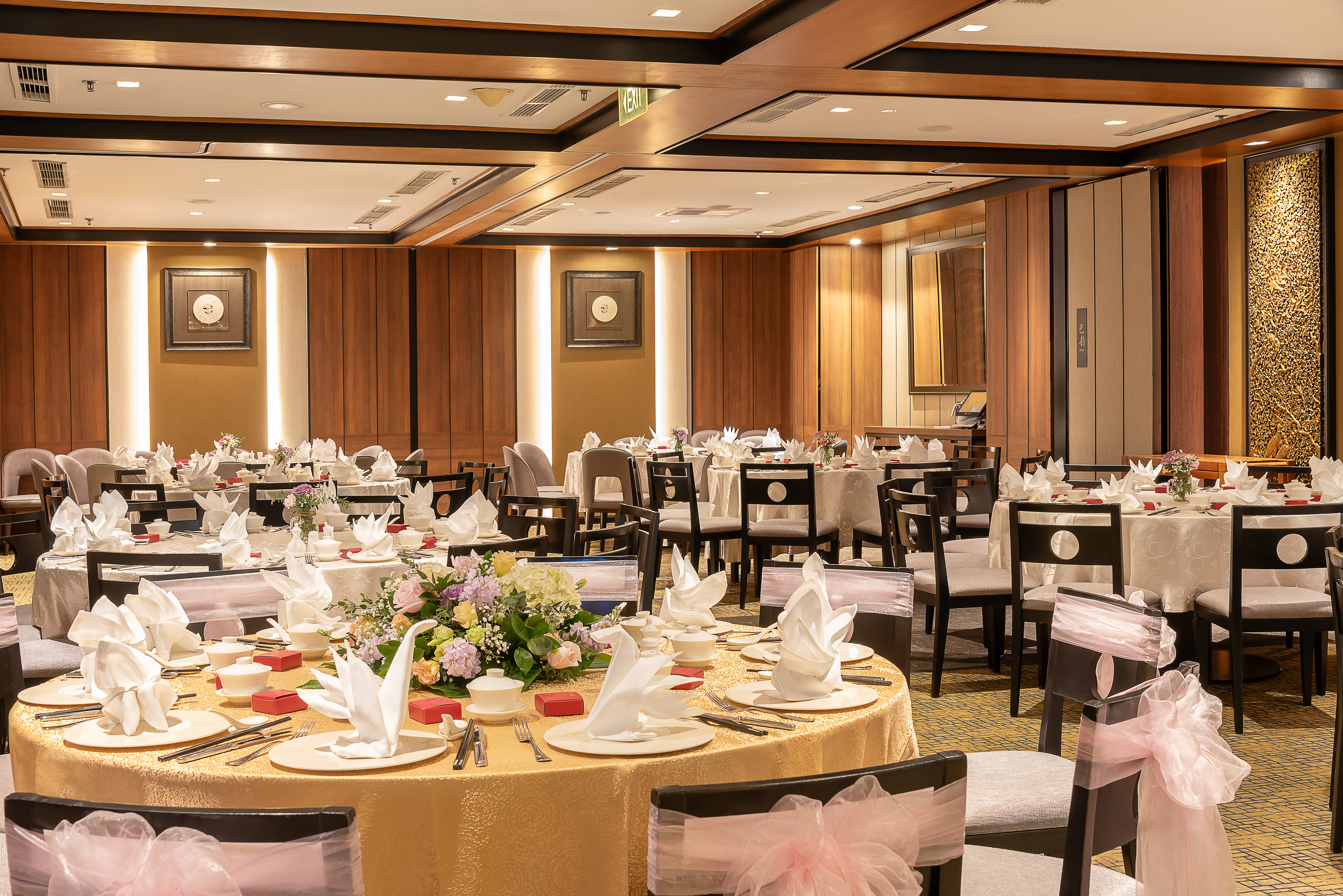 2023-prsin-scdh-weddings_dining-hall image Image
