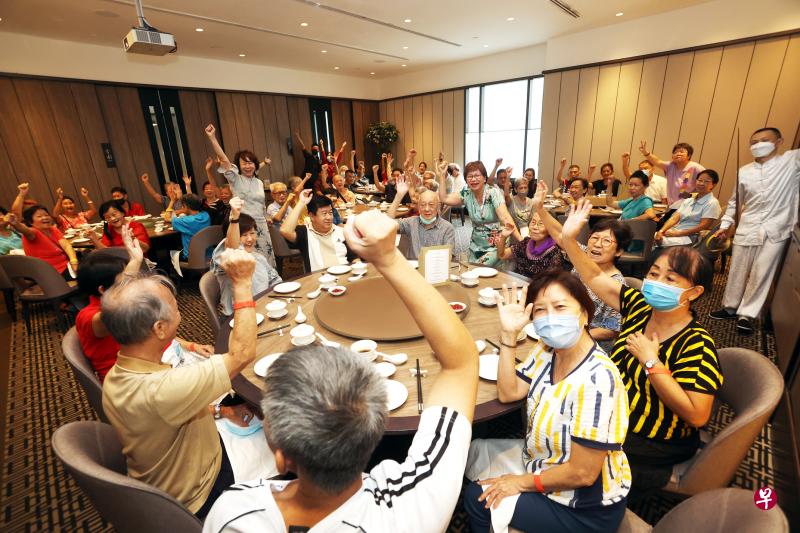 elderlys_cheering Corporate Social Responsibility | Si Chuan Dou Hua